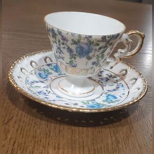 VINTAGE Columbia Ceramics Japanese Ornate teacup and saucer